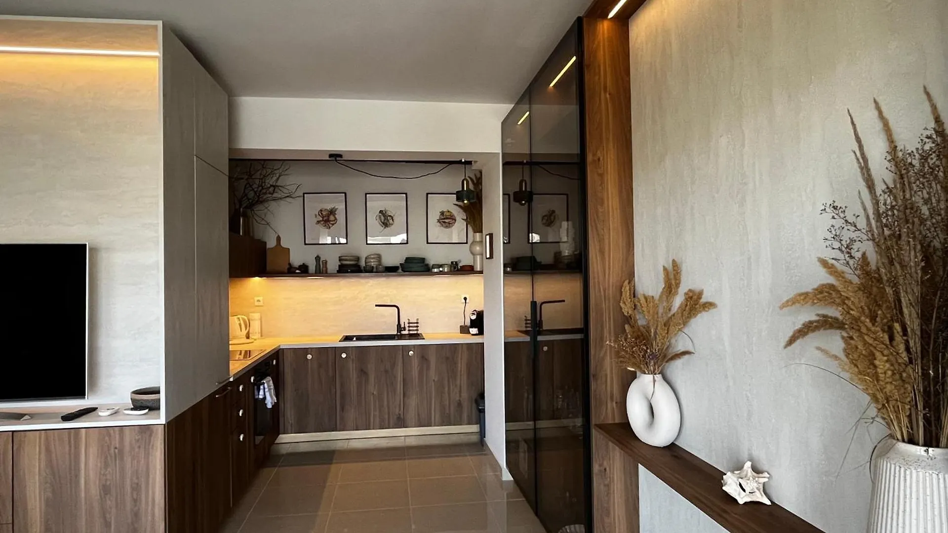Sea View Apartment Flogita